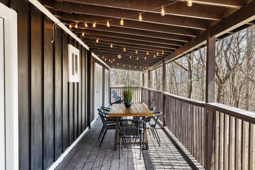 New! Modern Cabin With Two Decks, Bar & Game Room! Gatlinburg Buitenkant foto