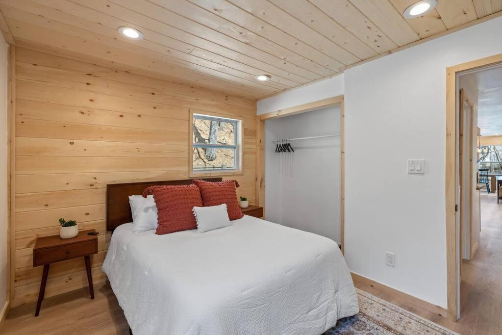 New! Modern Cabin With Two Decks, Bar & Game Room! Gatlinburg Buitenkant foto